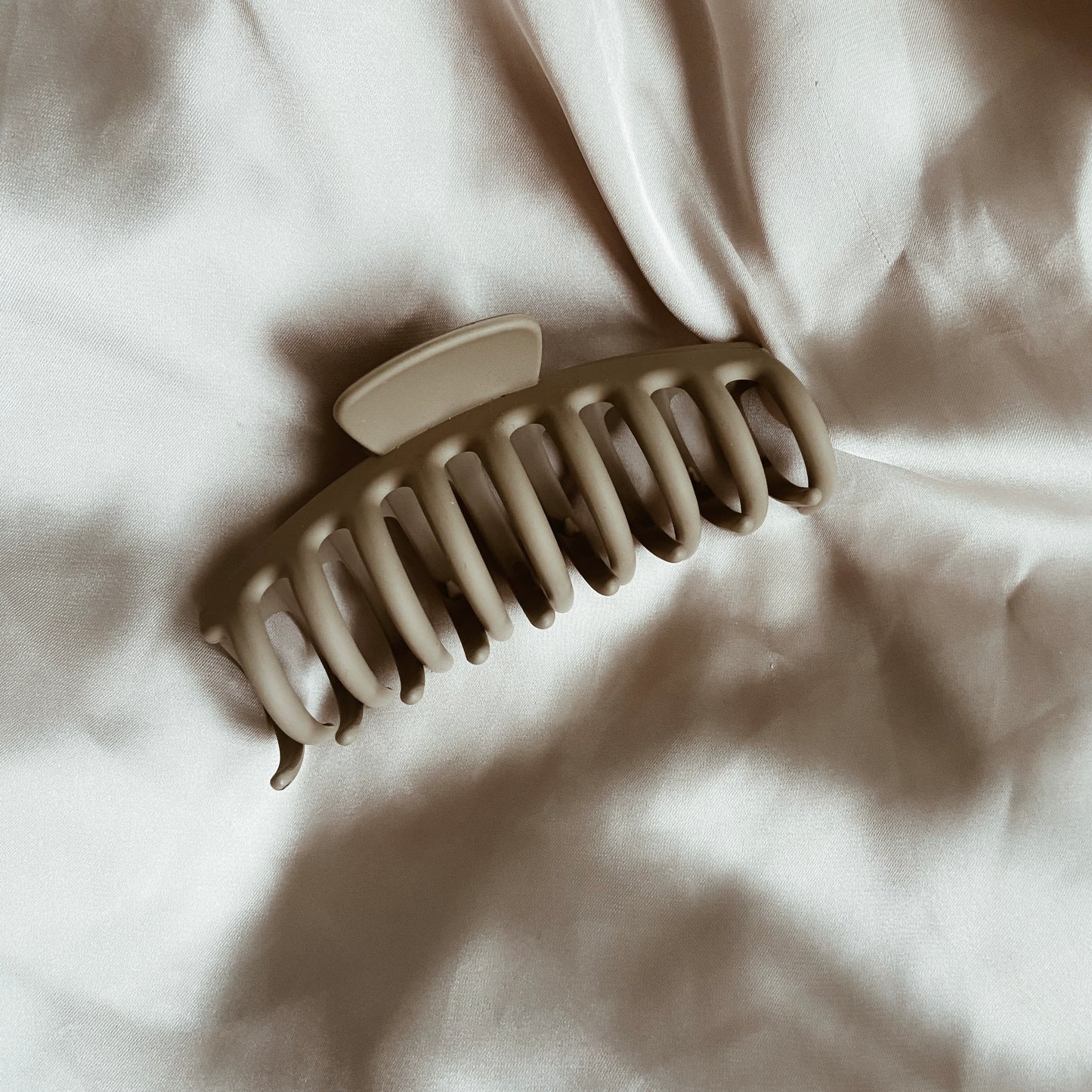 Basic hairclip - taupe