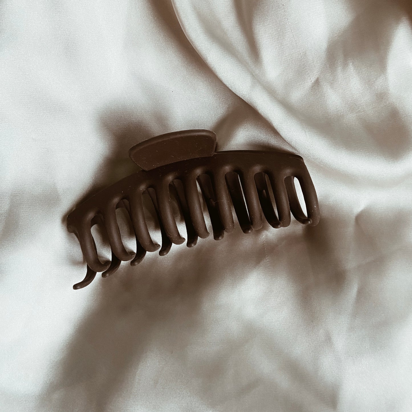 Basic hairclip - dark brown