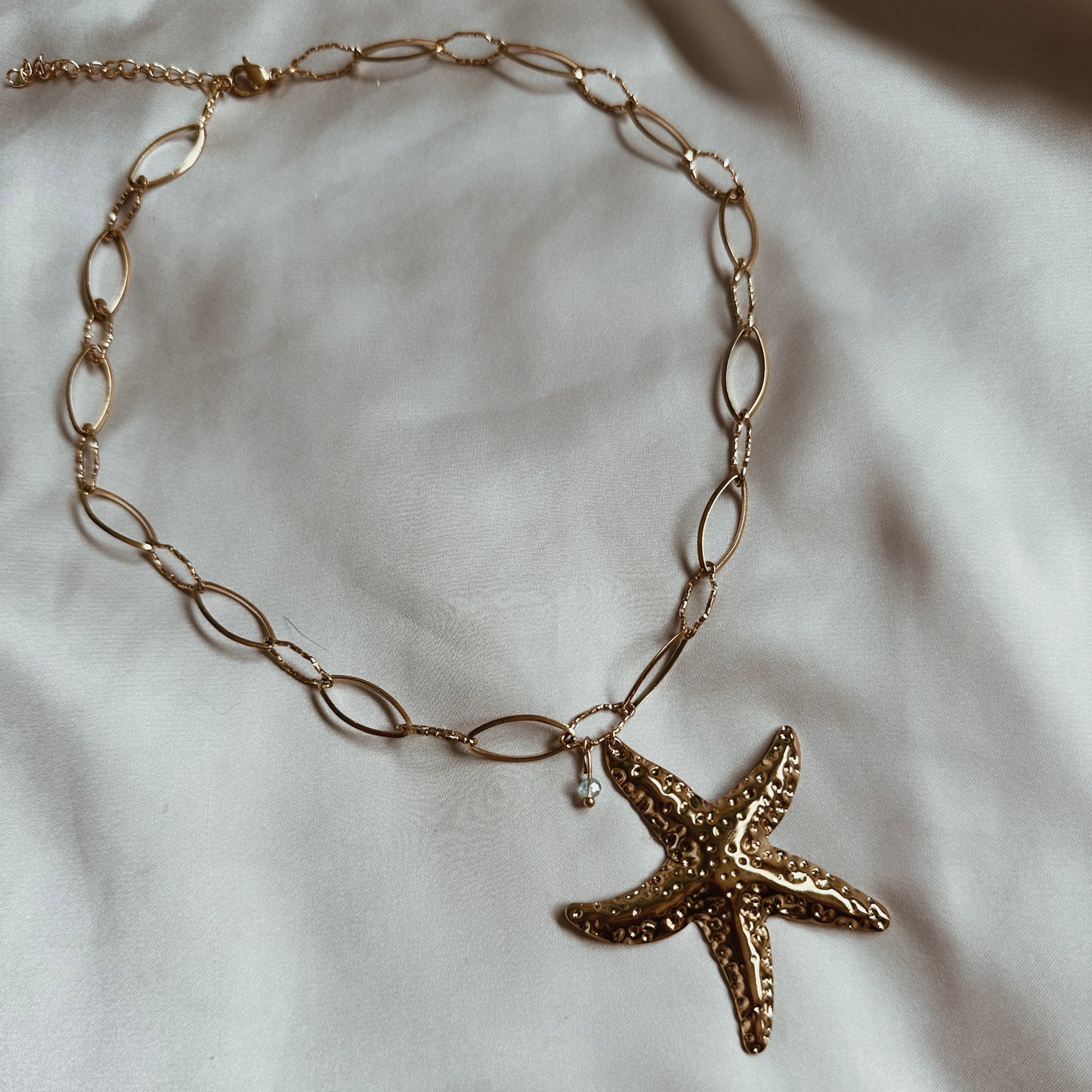 Statement sea star necklace (different colours)