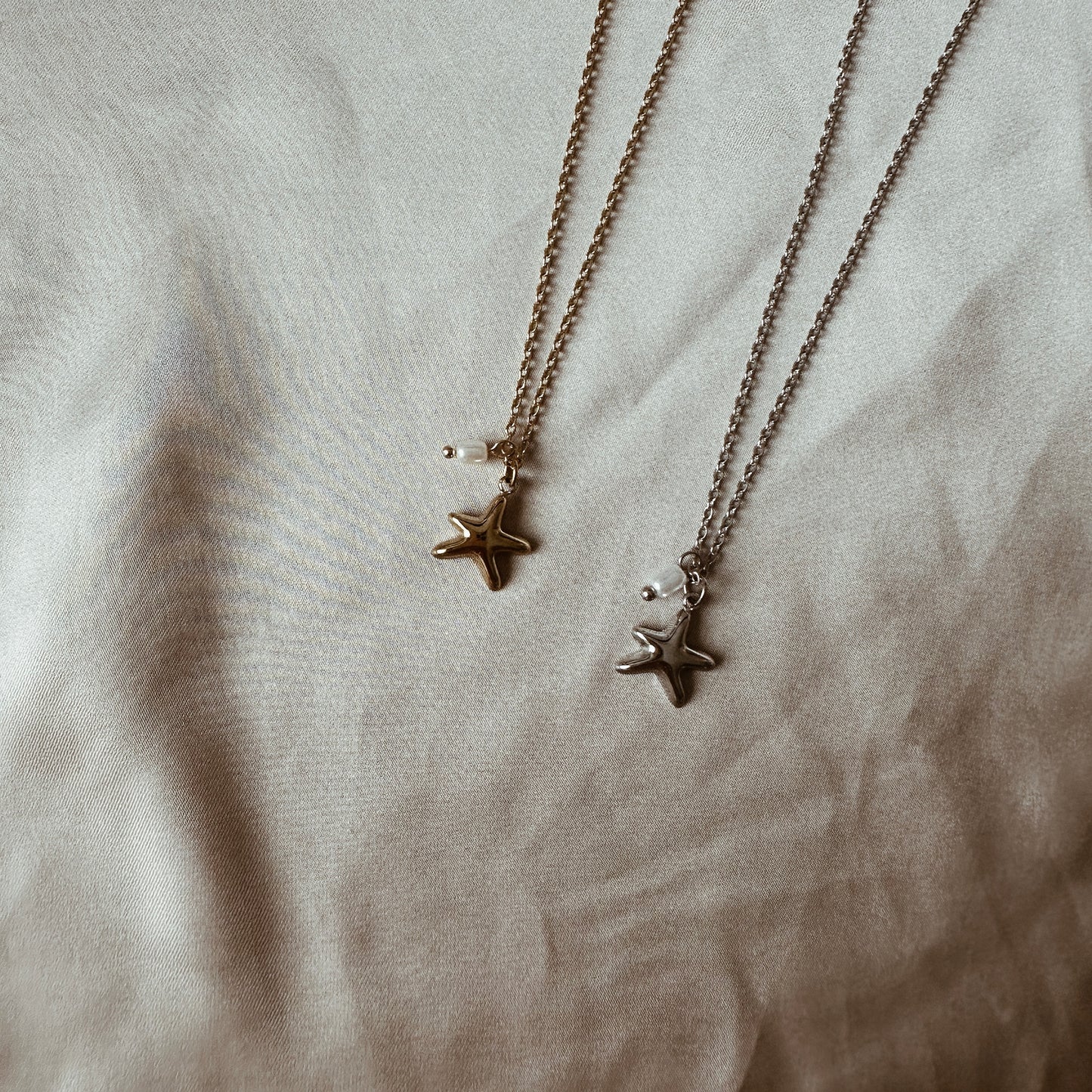 Pearly sea star necklace