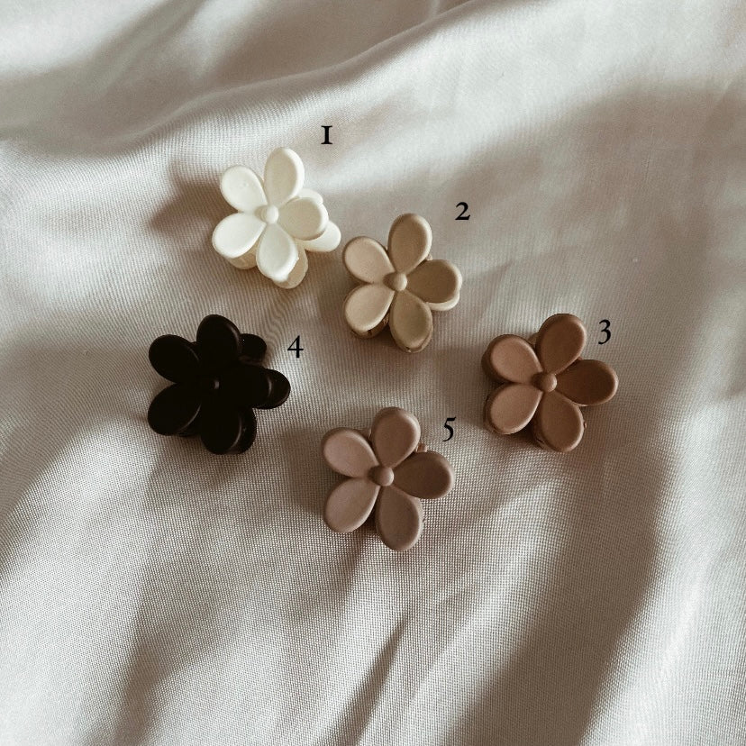 Mini flower fall hair clips