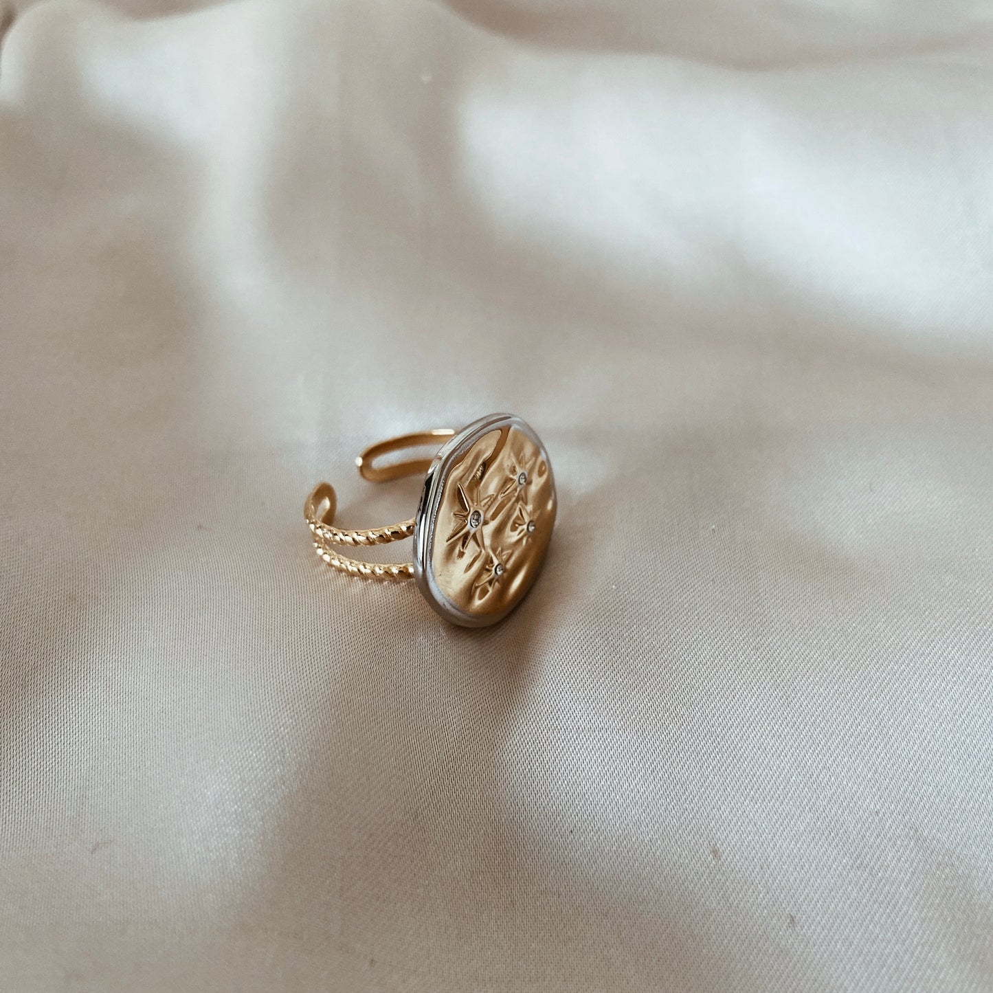 Dottie sparkle ring