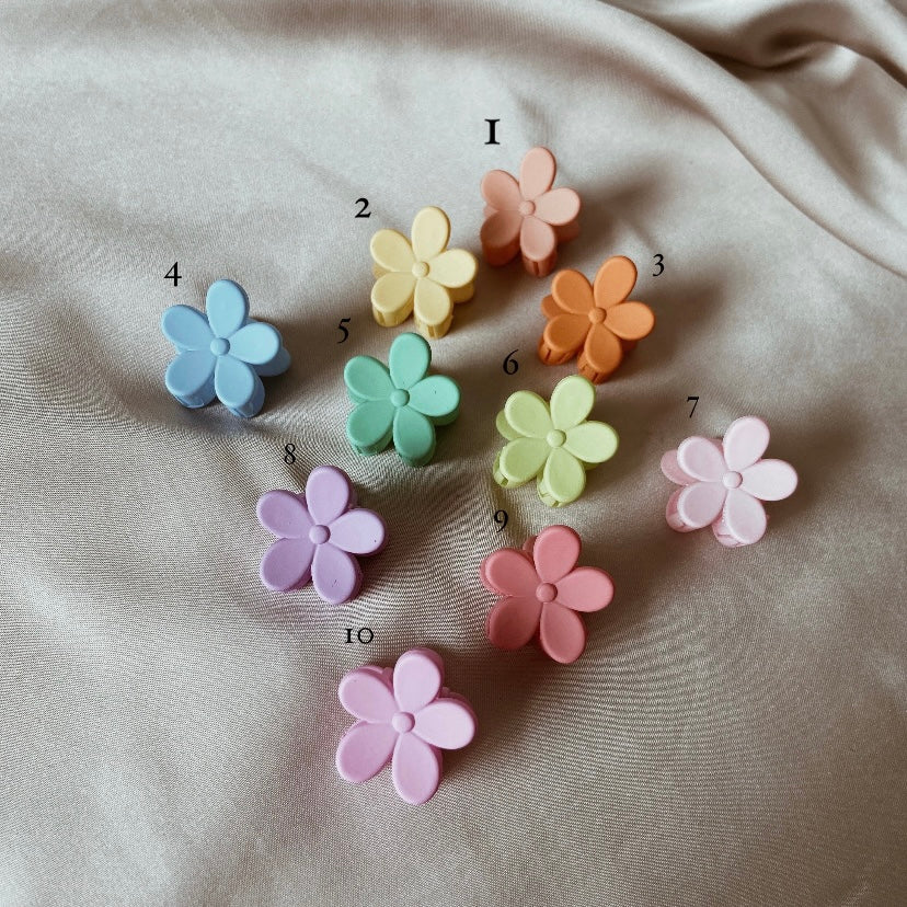Mini flower clip