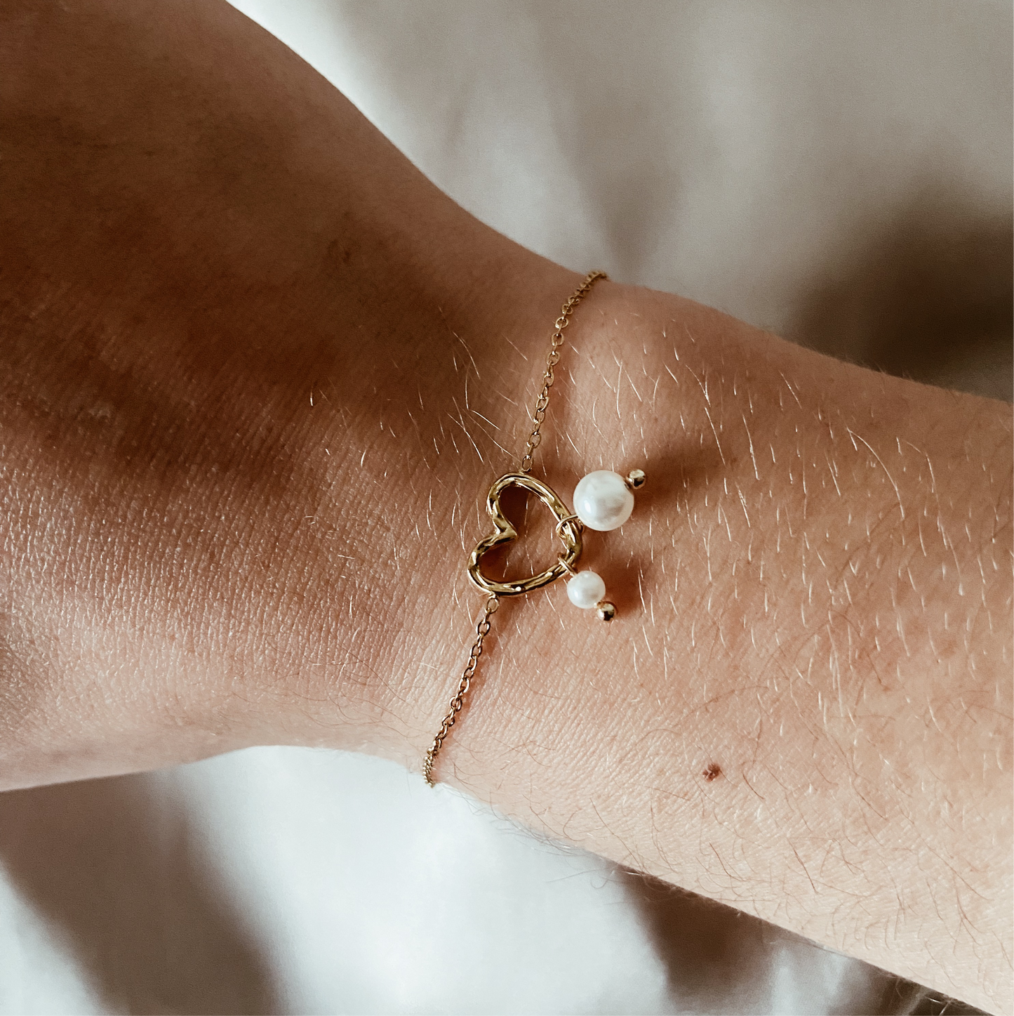 Pearly heart bracelet