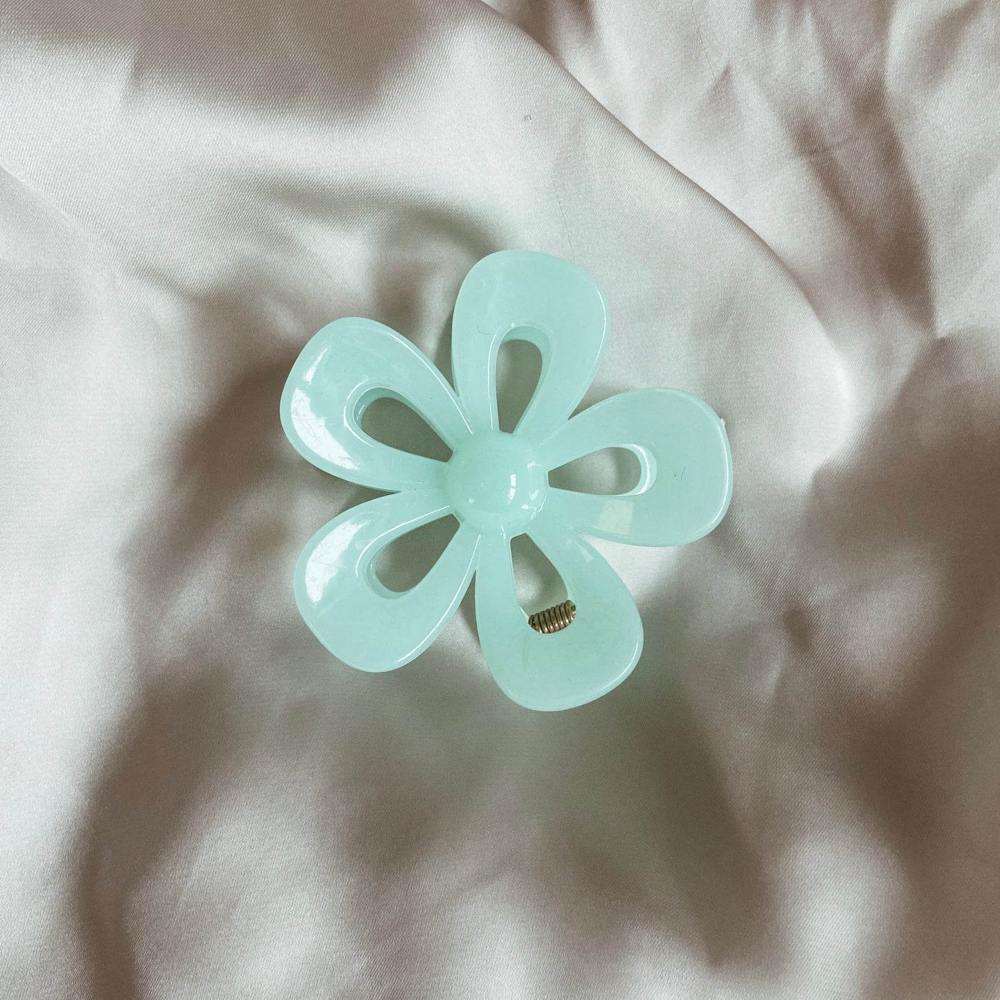 Flower hair clip