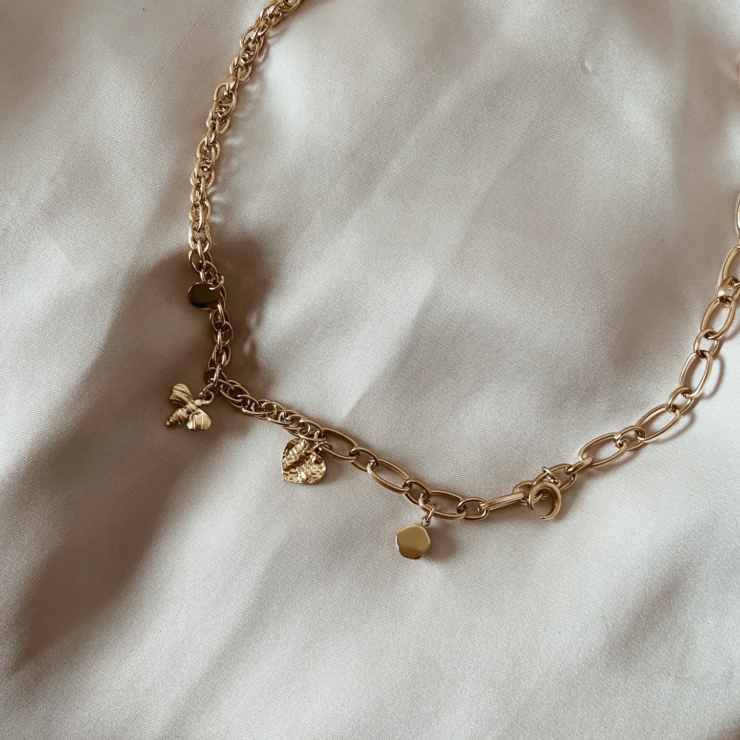 Honey statement necklace