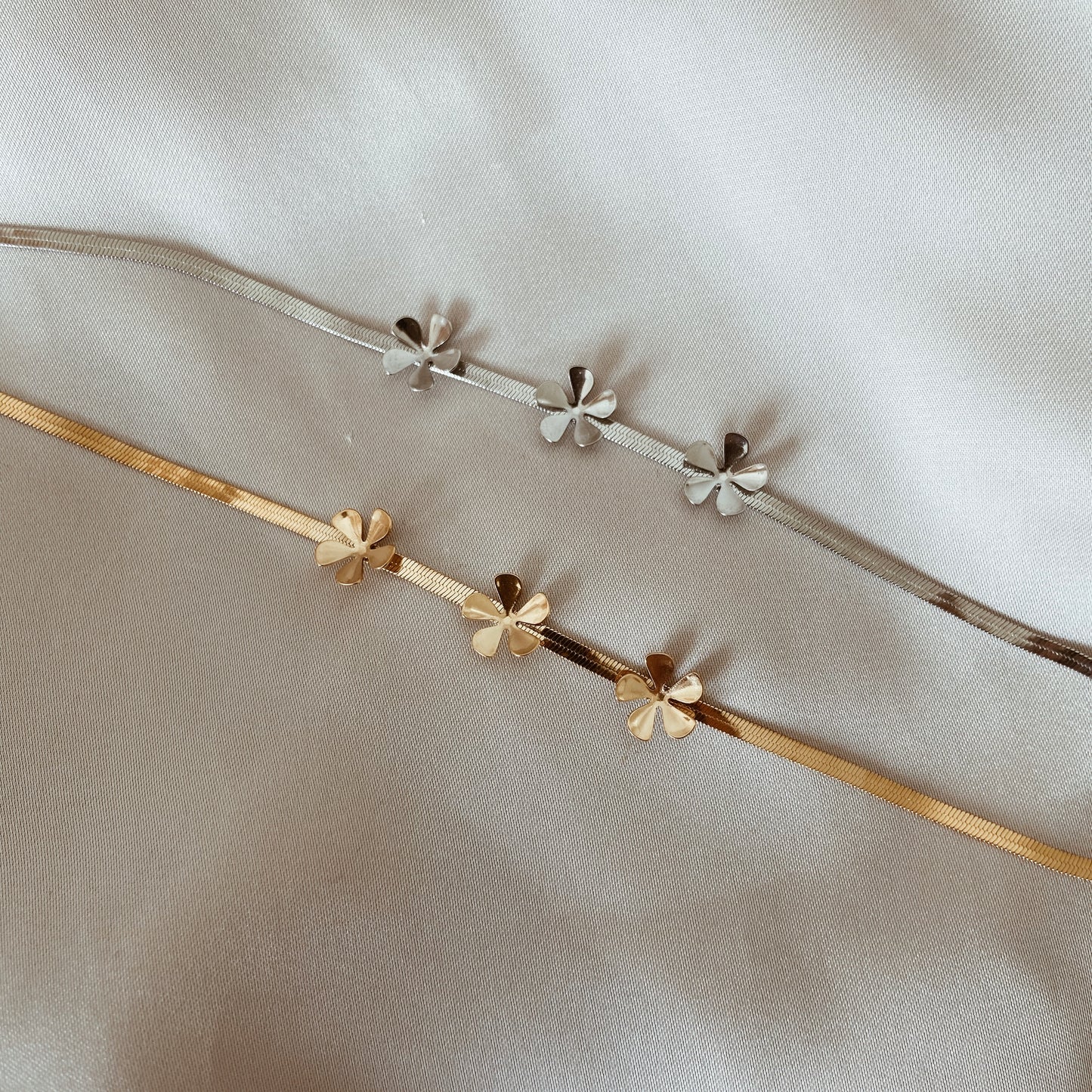 Special flower bracelet