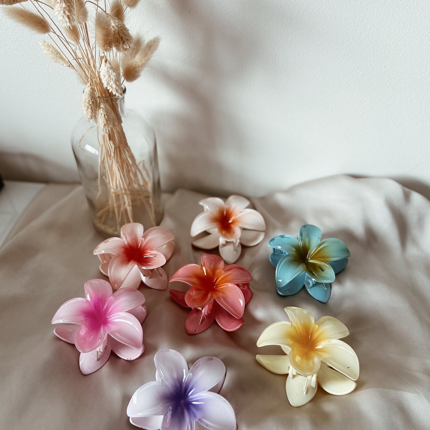 Summer Hawaiian hair clips