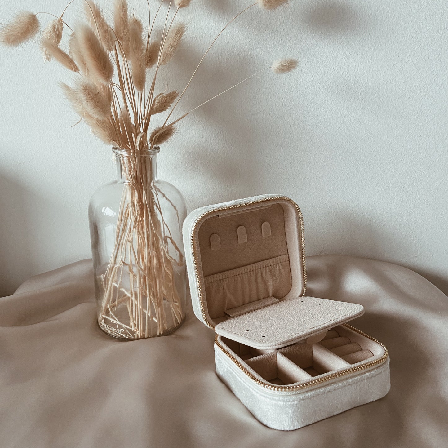 Sparkling jewellery box