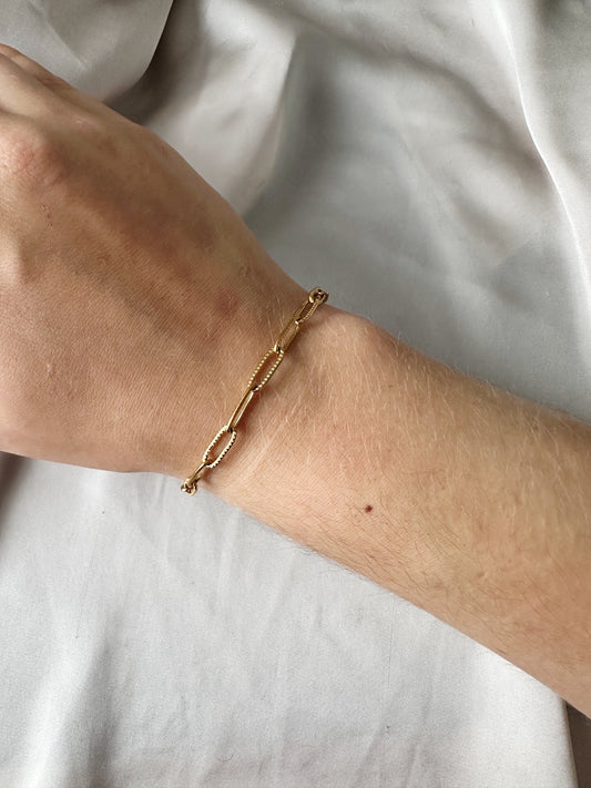 Special chain bracelet