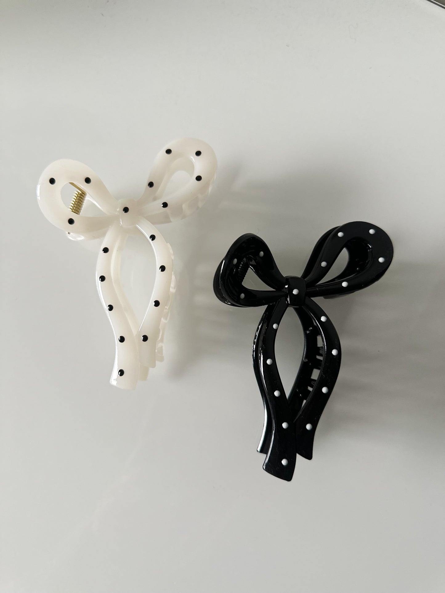 Dotty bow hairclip