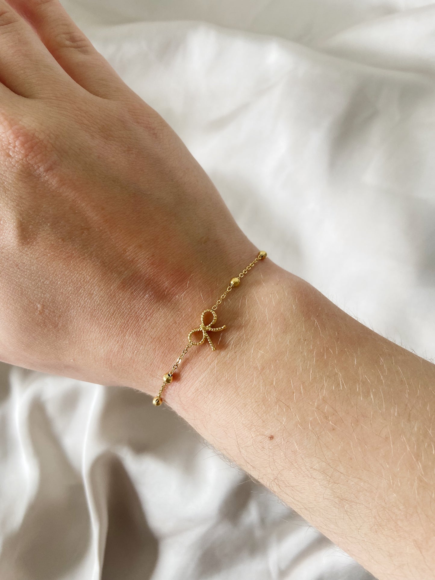 Bow bracelet