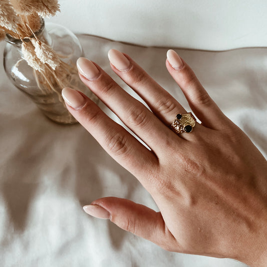 Luna ring