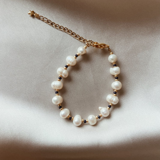 One Pearl Bracelet