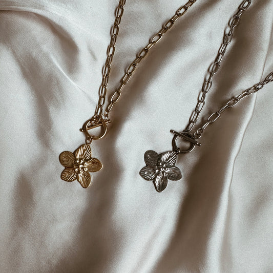 Statement special flower necklace